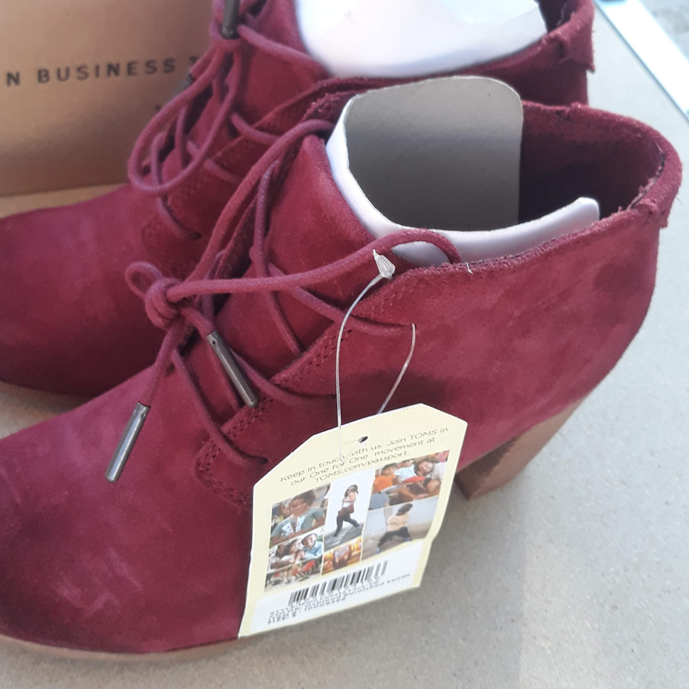 TOMS Lunata Boots Booties Burgundy